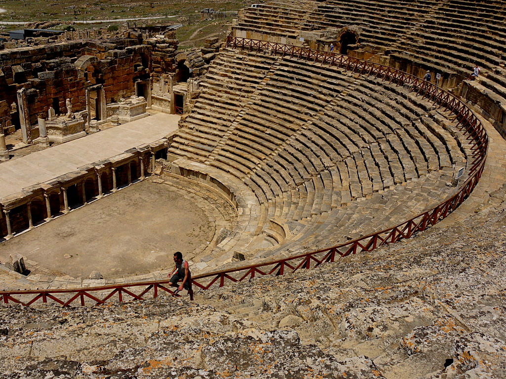 THE HIERAPOLIS ANCIENT CITY